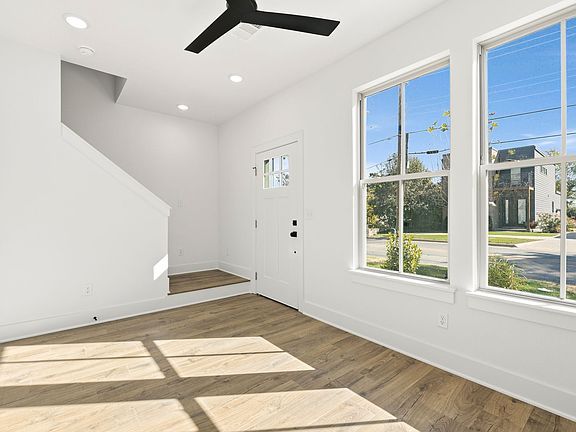4th image of 444 E Martin Luther King Blvd