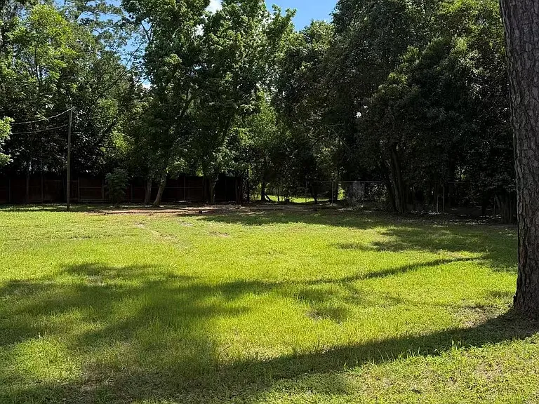 9805 Shadow Wood Dr — Photo 15