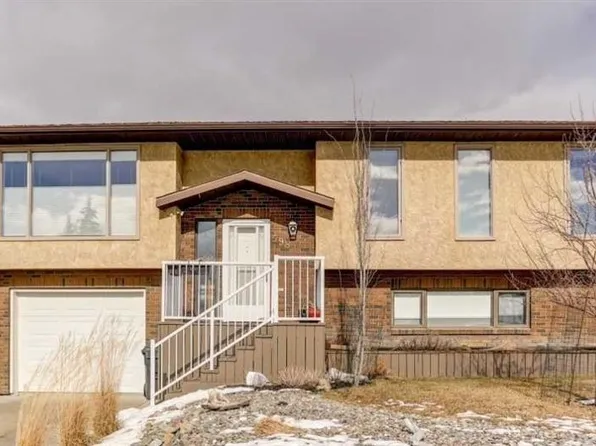 598 S Thistle Cres, Pincher Creek, AB T0K 1W0
