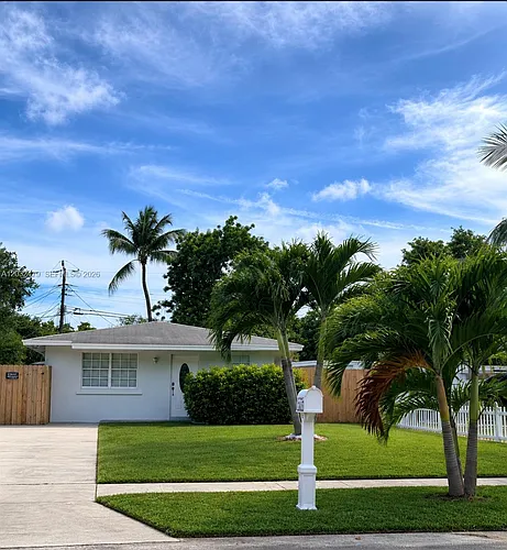 1116 N 61st Ave Photo 1