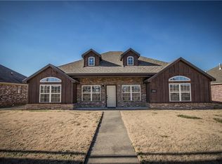 2902 SW Featherston Rd, Bentonville, AR 72713