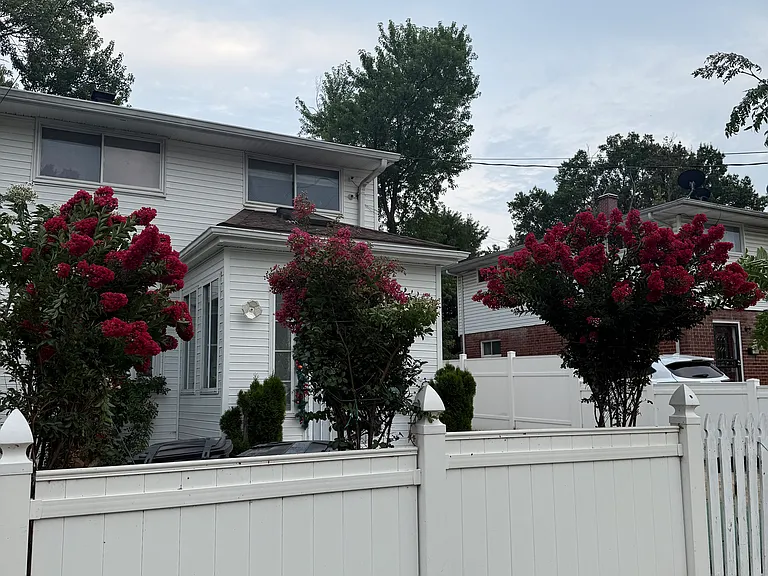 2307 Virginia Ave — Photo 5