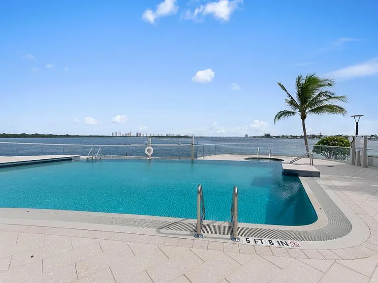 100 Lakeshore Dr #957 — Photo 37