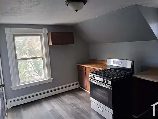 143 Edgewood St #3 — Photo 2