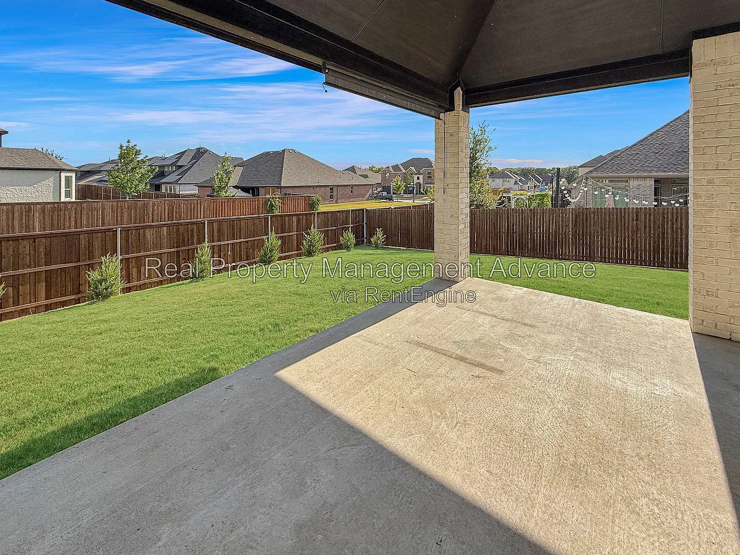 6 bed, 3.5 bath, 4303 sqft, $3,995 — Photo 4