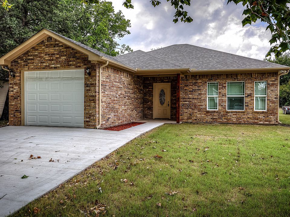 828 S Montgomery St, Sherman, TX 75090 Zillow