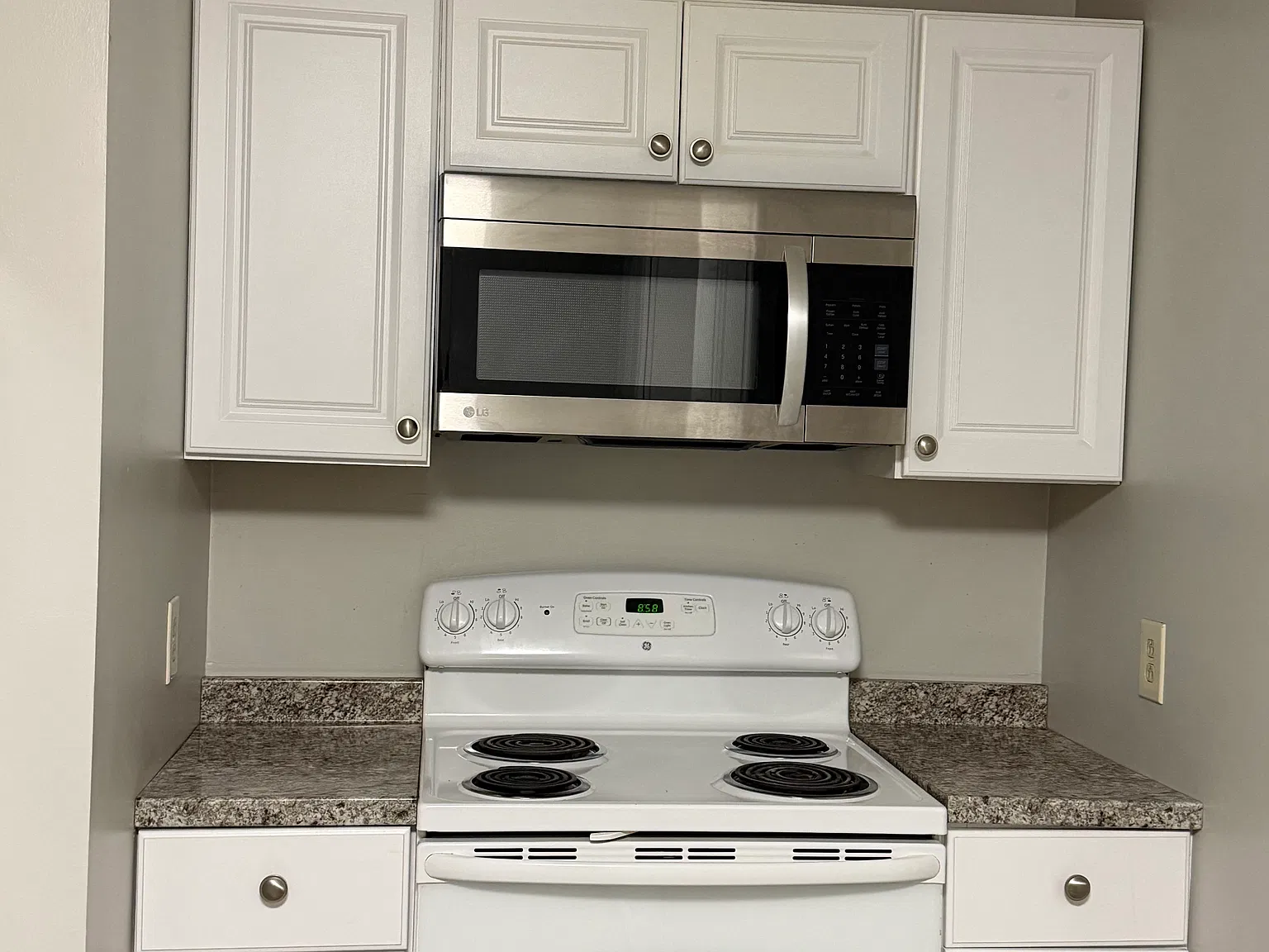 31 E Main St — Photo 3