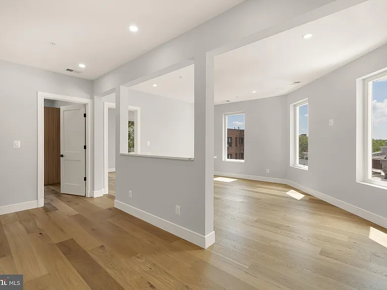 3215 Mount Pleasant St NW #201 — Photo 5