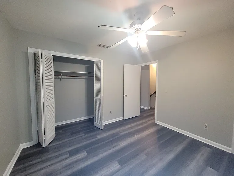 3921 Howard Ave — Photo 6