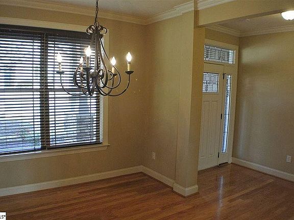 3rd image of 216 Catskill Dr