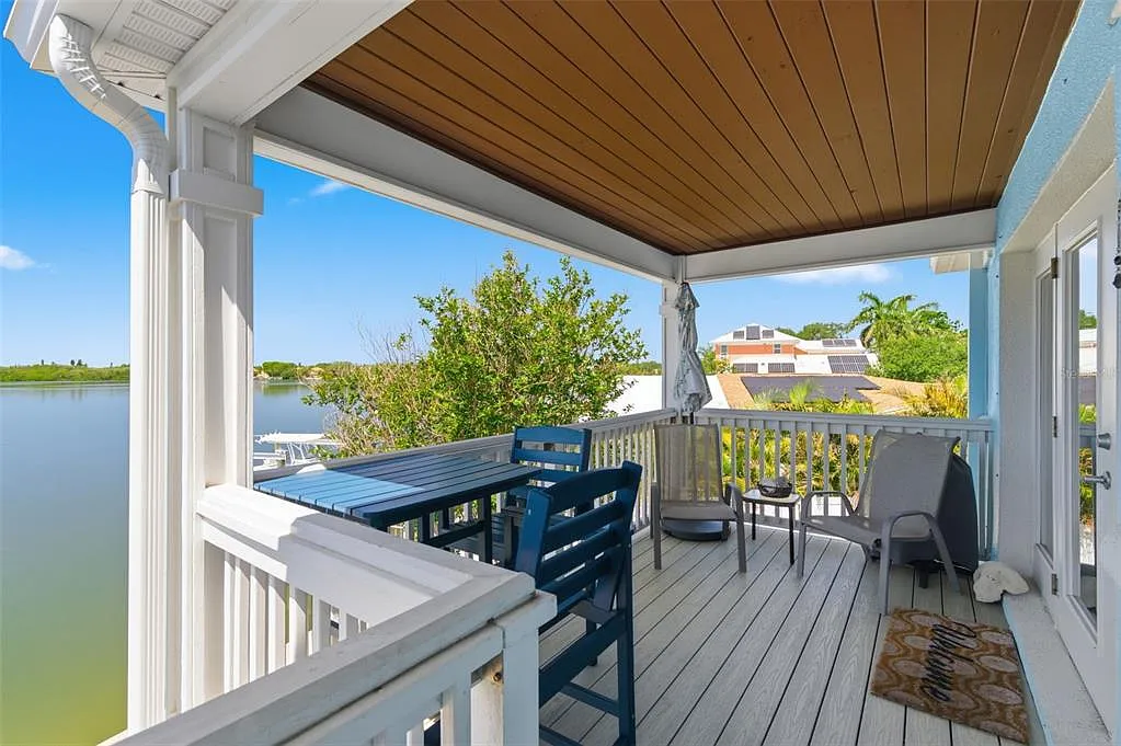 2 bed, 2.0 bath, 1024 sqft, $3,500 — Photo 2