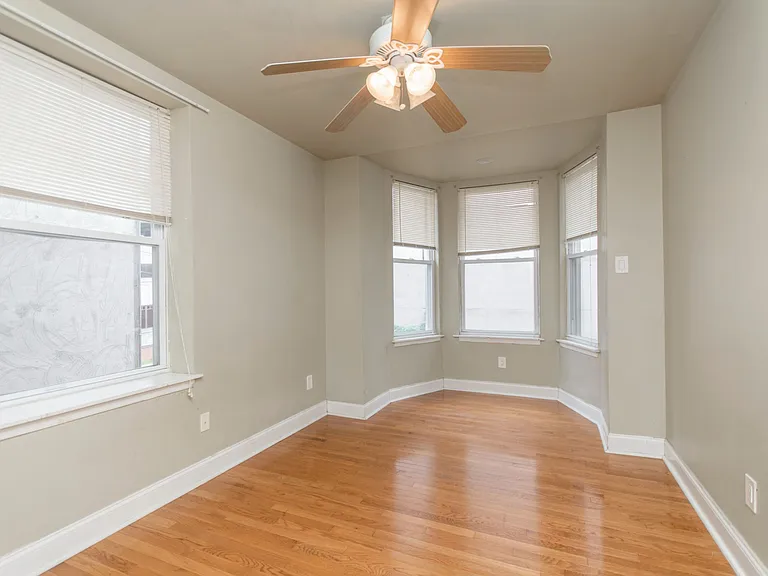 1512 W Montgomery Ave — Photo 6