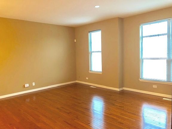 3rd image of 3454 Bradbury Cir