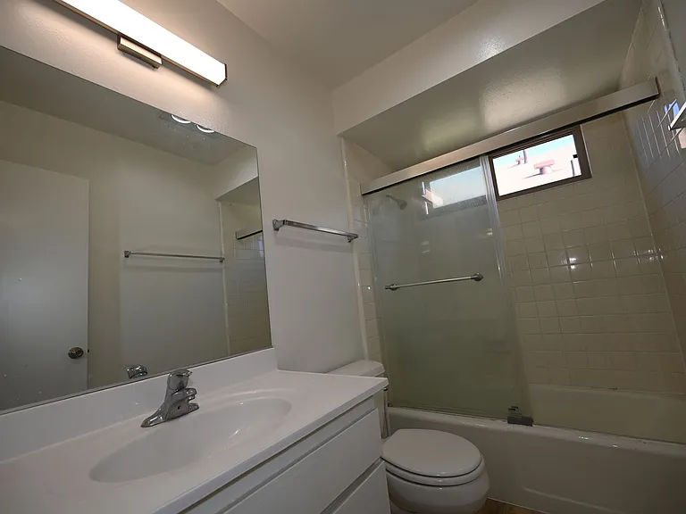 4944 Narragansett Ave — Photo 22