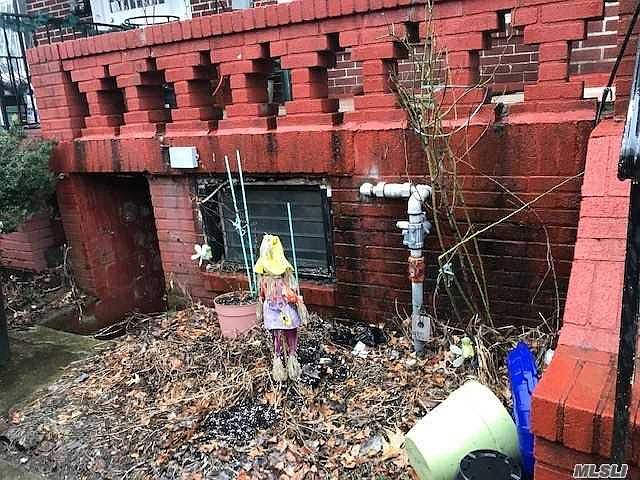 2nd image of 9312 95th St