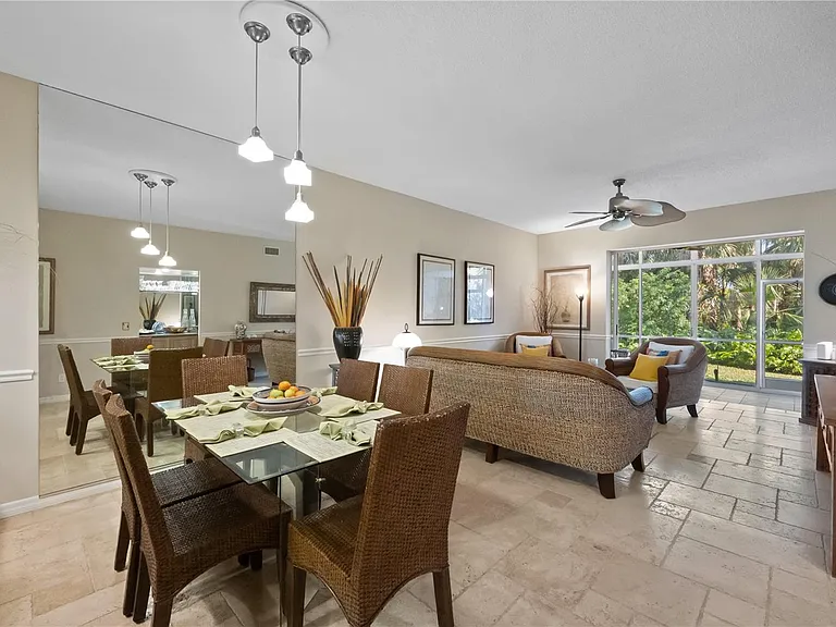 9611 Castle Point Dr #915 — Photo 9