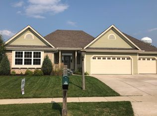 1231 Ridgeside Rd, Oconomowoc, WI 53066