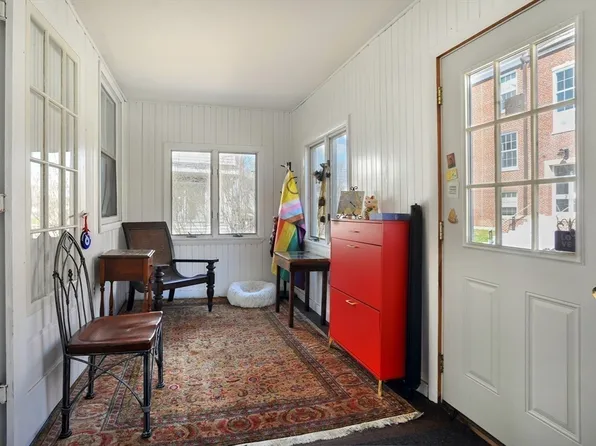 12 L St, Hull, MA 02045