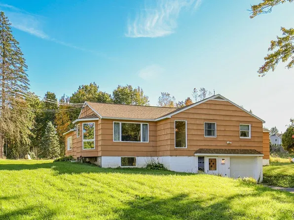 8393 River Rd, Baldwinsville, NY 13027
