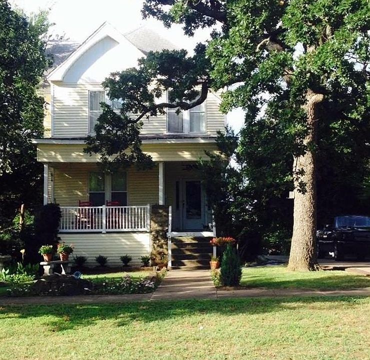 1st image of 510 E Adams Ave