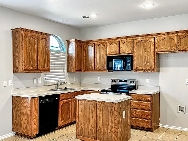 4540 Rush River Trl — Photo 3