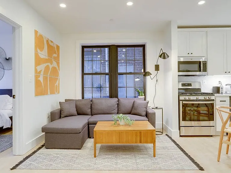 712 G St SE #103 — Photo 3