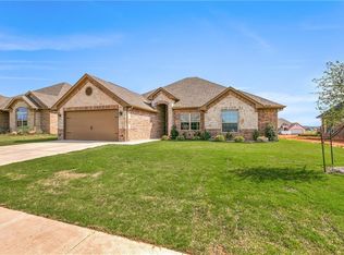 912 Pate St, Granbury, TX 76048