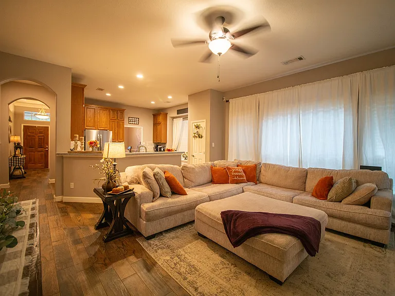 1580 Bonham Pkwy — Photo 13