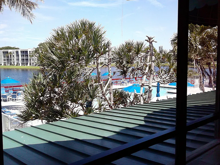 9420 Poinciana Pl #409 — Photo 32