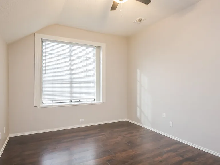 2241 Collier Ct — Photo 8