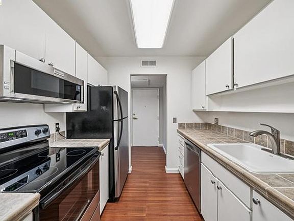 5th image of 300 N Civic Dr APT 403