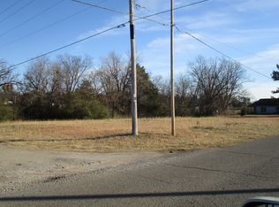 104 N 14th St, Okemah, OK 74859