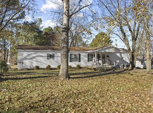 1103 Fairfield Rd, Westmoreland, TN 37186