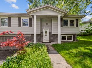 1140 Sunnyslope Dr, Crown Point, IN 46307