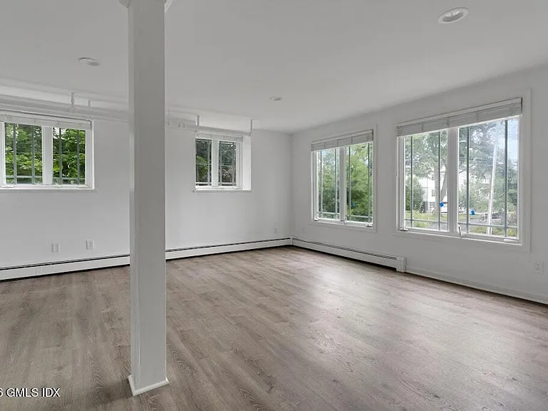 1 Hendrie Dr — Photo 27