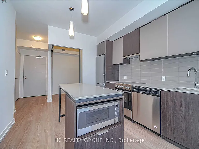 203 College St #1505 — Photo 8
