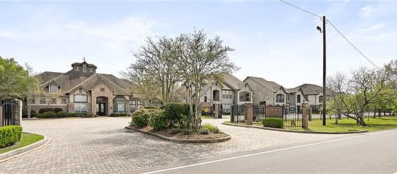 2nd image of 350 Emerald Forest Blvd APT 28102