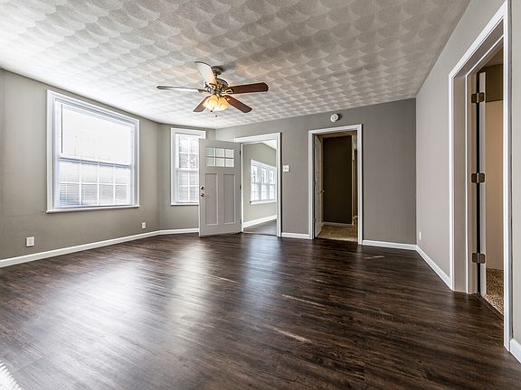 5th image of 407 E Adams St