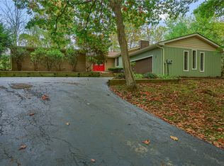 392 McKinley Rd, Beaver Falls, PA 15010