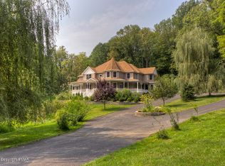 Glenbrook Rd, Stroudsburg, PA 18360