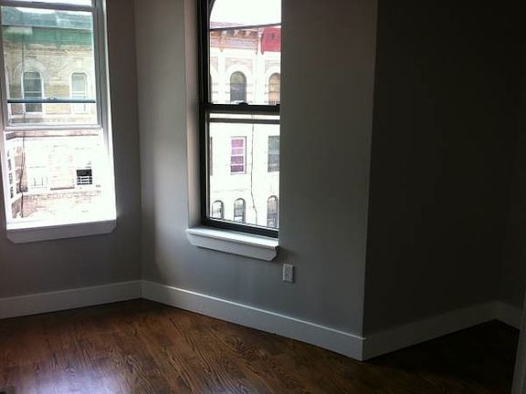 3rd image of 386 Woodbine St