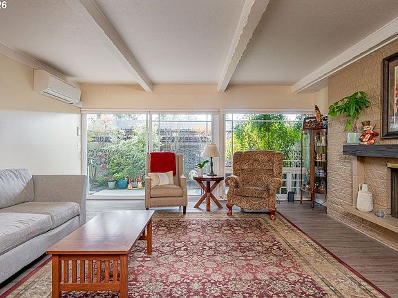 5th image of 4460 SW Scholls Ferry Rd APT 6A