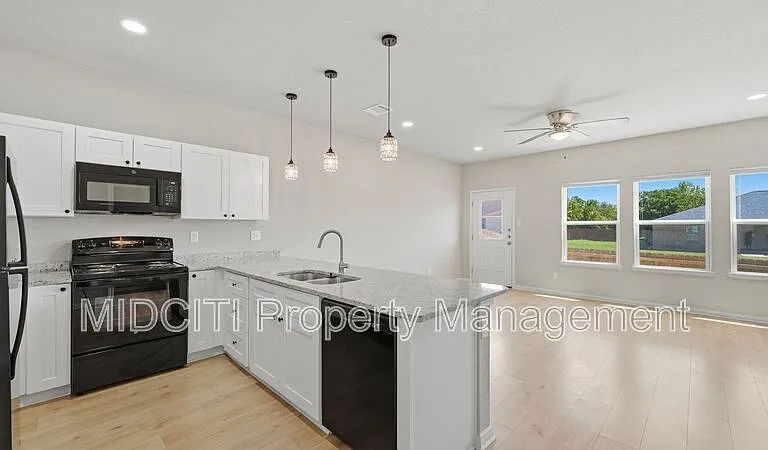 7210 John Palmer Dr #101 — Photo 8