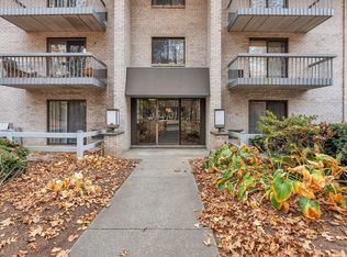 85 Commons Dr UNIT 403, Shrewsbury, MA 01545