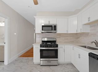 21 1/2 Mount Vernon St #2, Dorchester, MA 02125