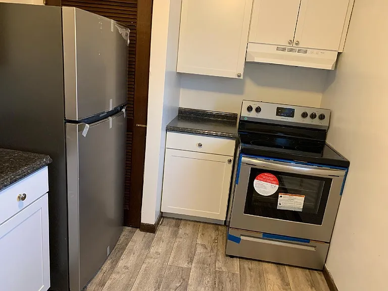 700 Carl Ave #205 — Photo 8