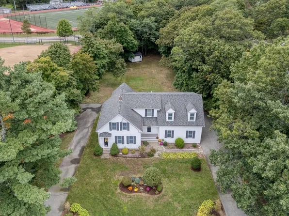 302 Pleasant St, Weymouth, MA 02190