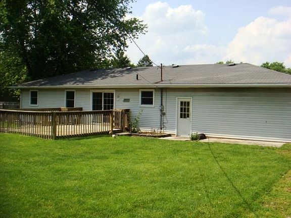 3rd image of 18318 Brewster Dr