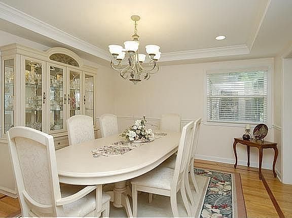 5th image of 845 King Richards Ct