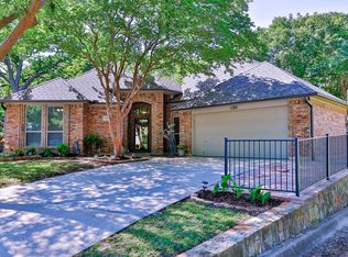 5200 Andalusia Ct, Arlington, TX 76017